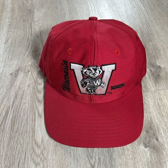 Vintage Wisconsin Badgers Hat Snapback NCAA College Football Red Front Row Cap‎ - Picture 1 of 8